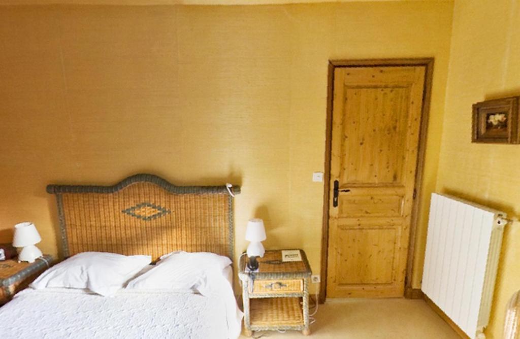 La Ferme Des Vallees Hotel Les Essarts-le-Roi Zewnętrze zdjęcie